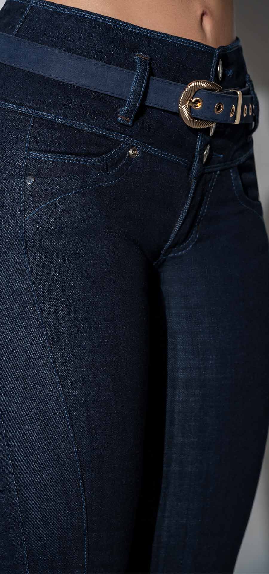 Ref. 700-1743 Jeans bota campana. Pretina alta control abdomen. Tono azul industrial