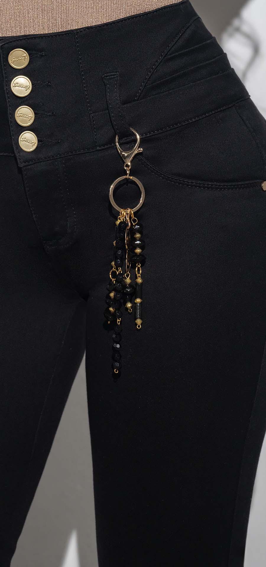 Ref. 700-1750 Jeans bota tubo, pretina alta control abdomen. Tono negro