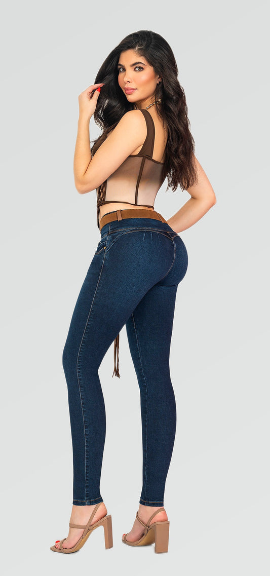 Jeans bota skinny (bota tubo). Pretina alta control abdomen. Tono azul medio. Ref. 700-1887