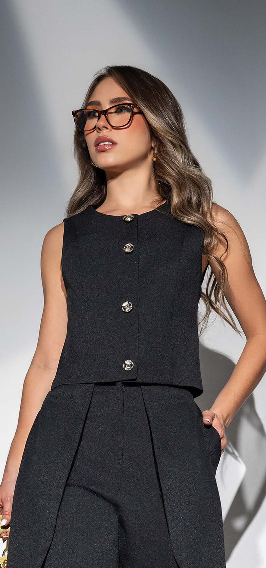 Ref. R-020 Chaleco semi ajustado. Material Lino liviano. Tono negro