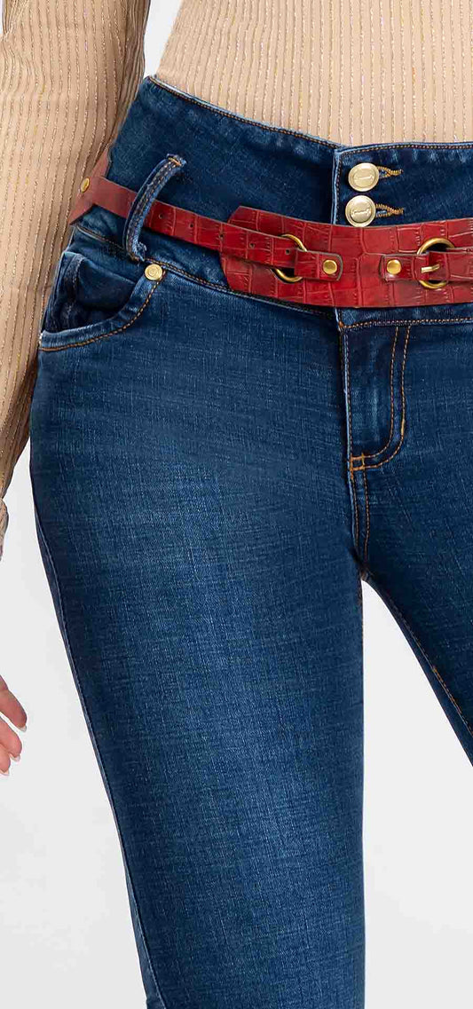 Ref. 700-1669 Jeans bota campana. Pretina alta control abdomen. Tono azul medio