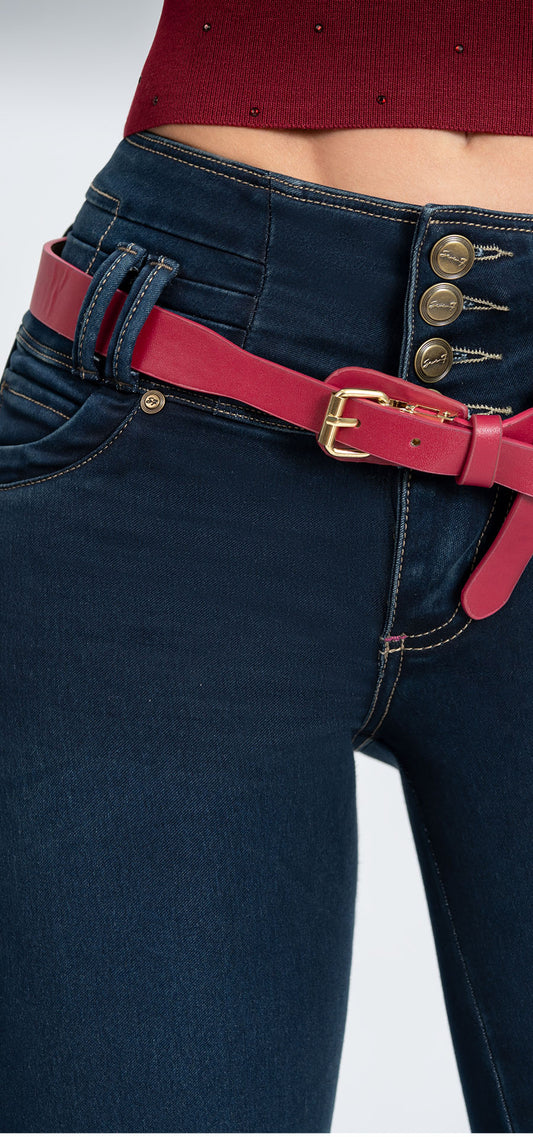 Ref. 700-1658 Jeans bota recta. Pretina alta control abdomen. Tono azul medio