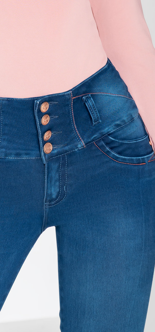 Ref. 700-1776 Jeans bota tubo. Pretina alta control abdomen. Tono azul medio