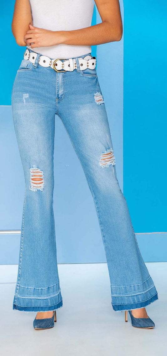 Jeans un boton con realce en la cola