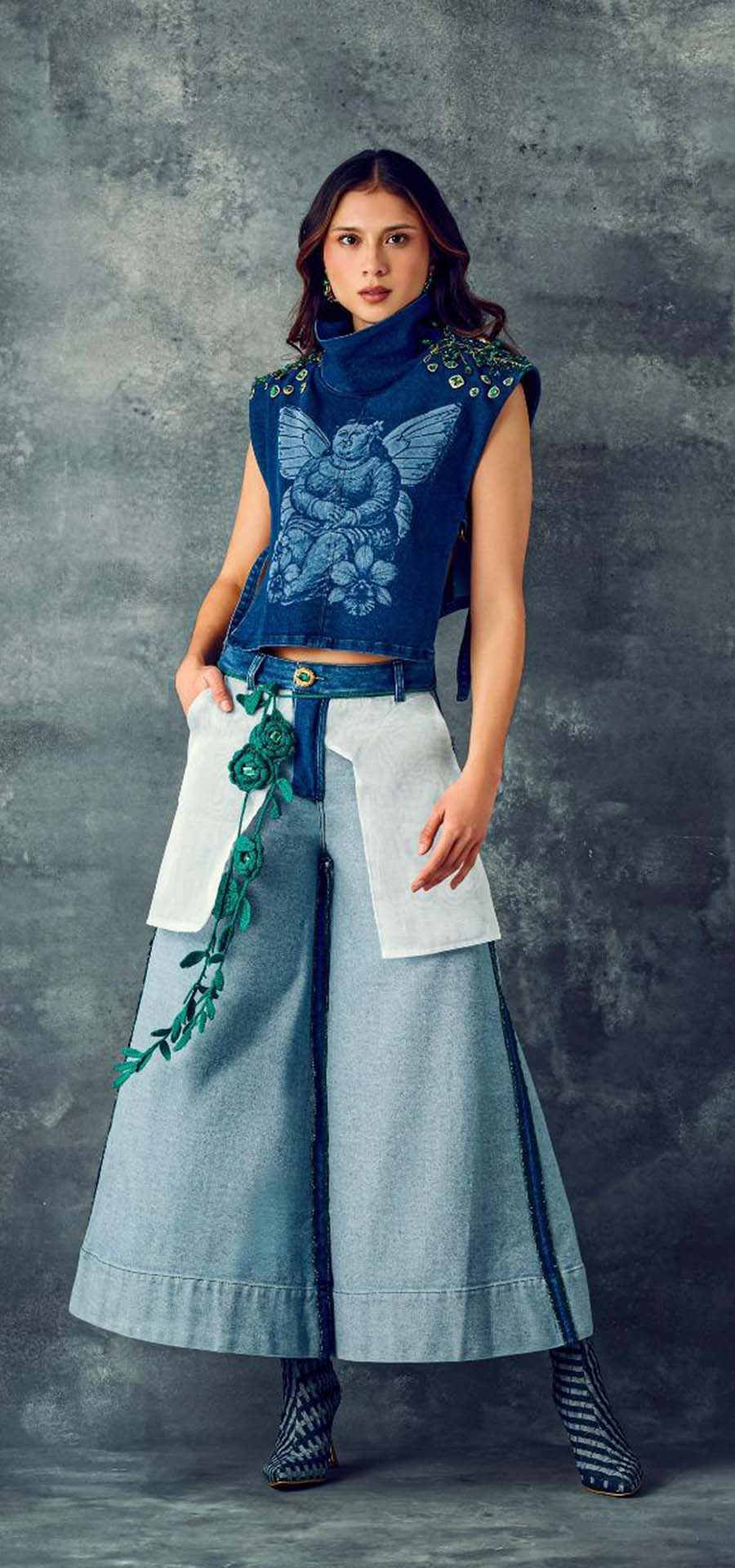 Ref. BFW-041 Peto de cuello tortuga. Botero. Composición Demin 98/2