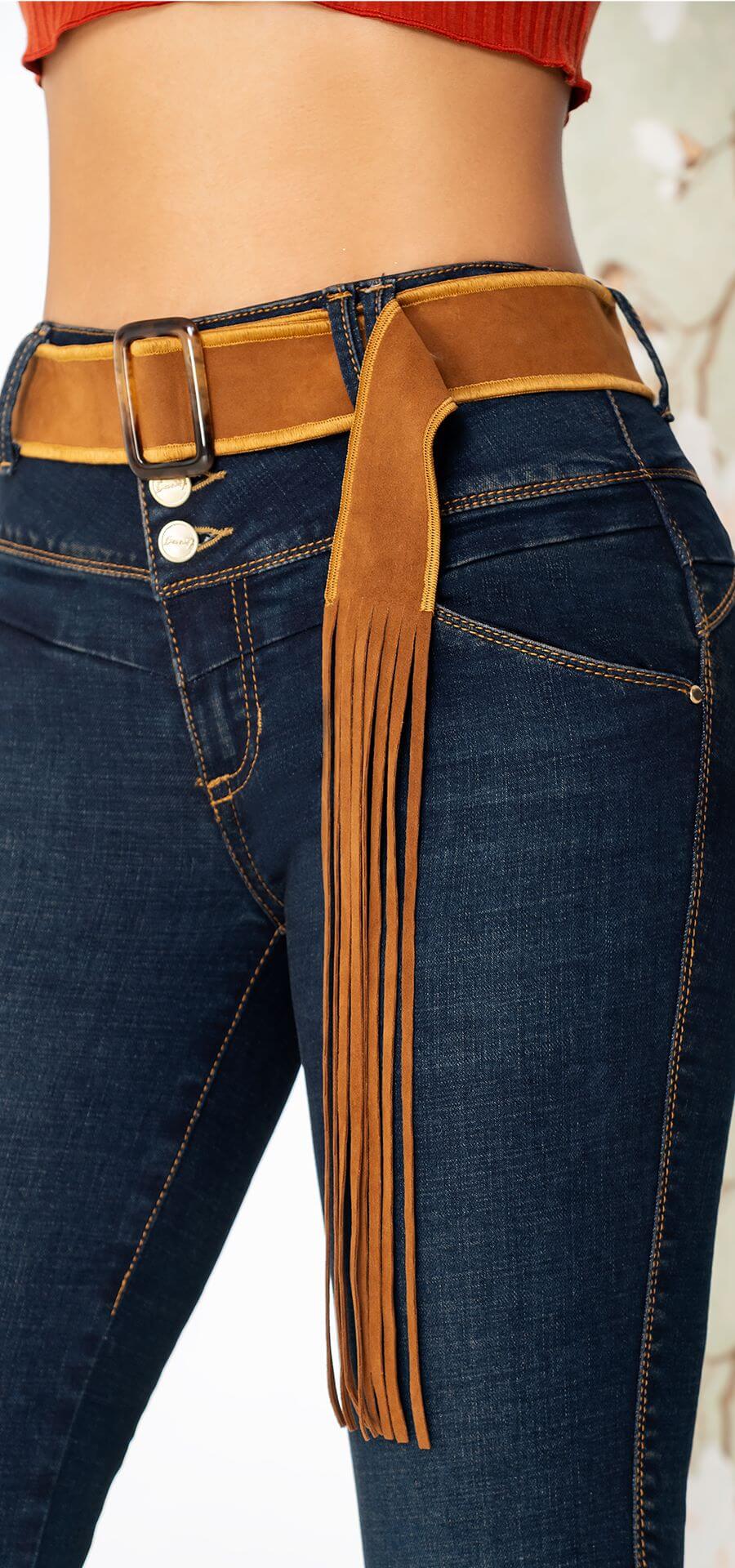 Ref. 700-1701 Bell-bottom jeans in 98/2 fabric. Medium-dark blue tone.