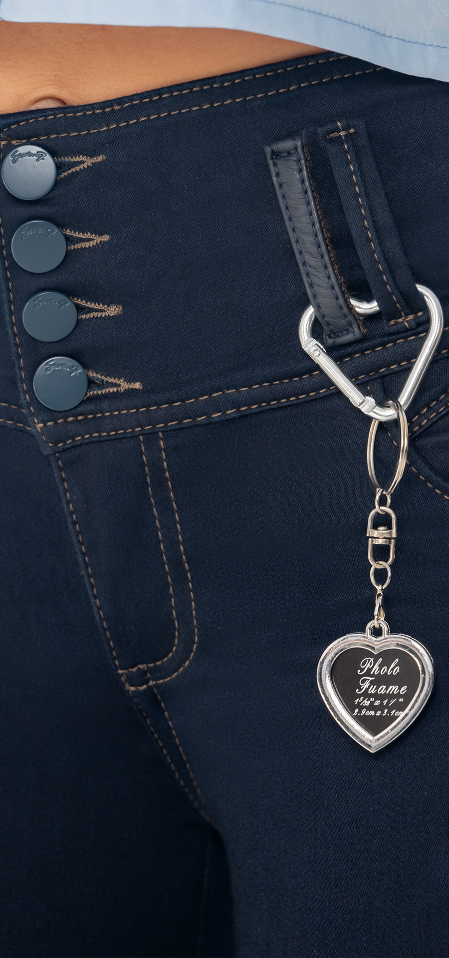 Ref. 700-1789 Tube-leg jeans. High-rise tummy control. Dark blue wash