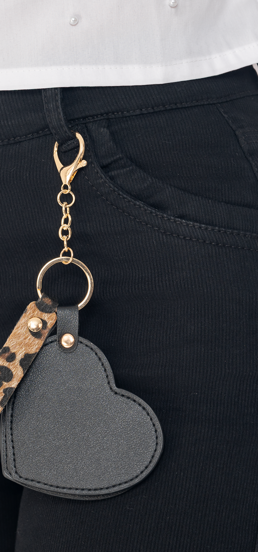 Ref. 700-1806 Corduroy flared jeans. High-waisted, 1-button. Black tone