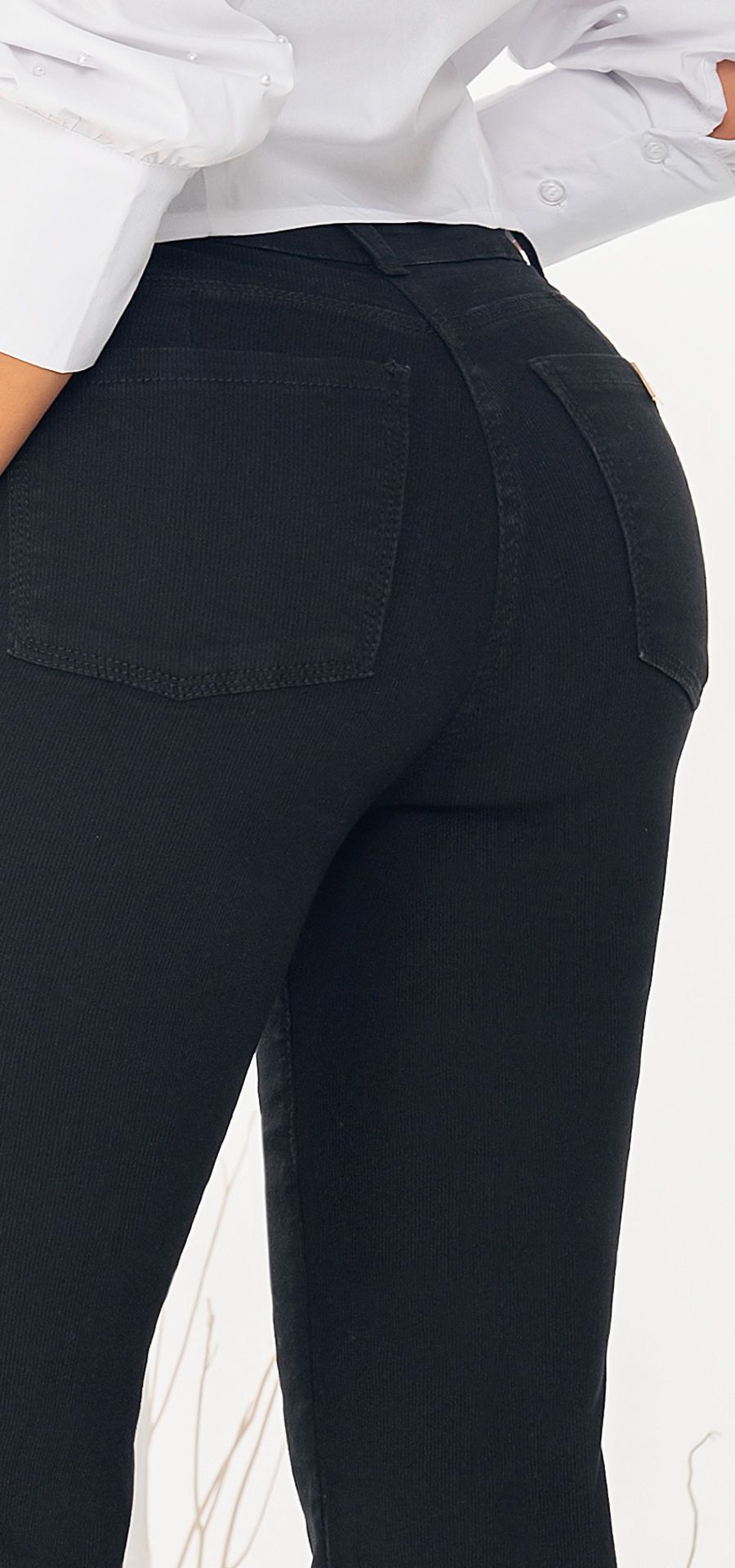 Ref. 700-1806 Corduroy flared jeans. High-waisted, 1-button. Black tone
