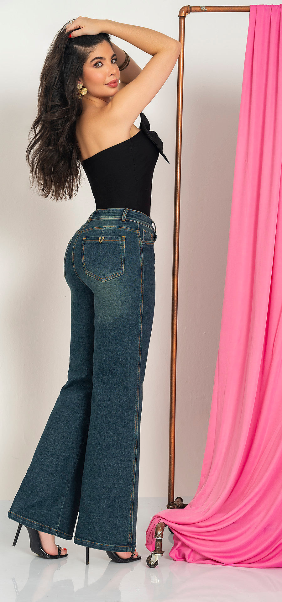 Ref. 700-1858 Jeans palazzo. Tiro alto 1 botón. Tono azul oscuro dirty verde