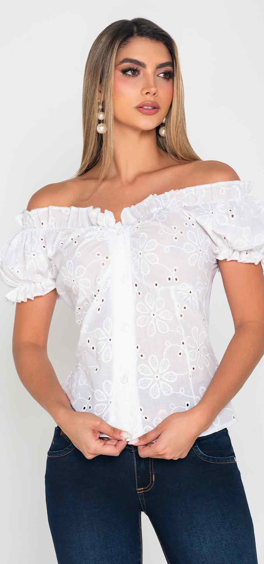 Ref. R-040 Blusa Semiajustada En Ojalillo
