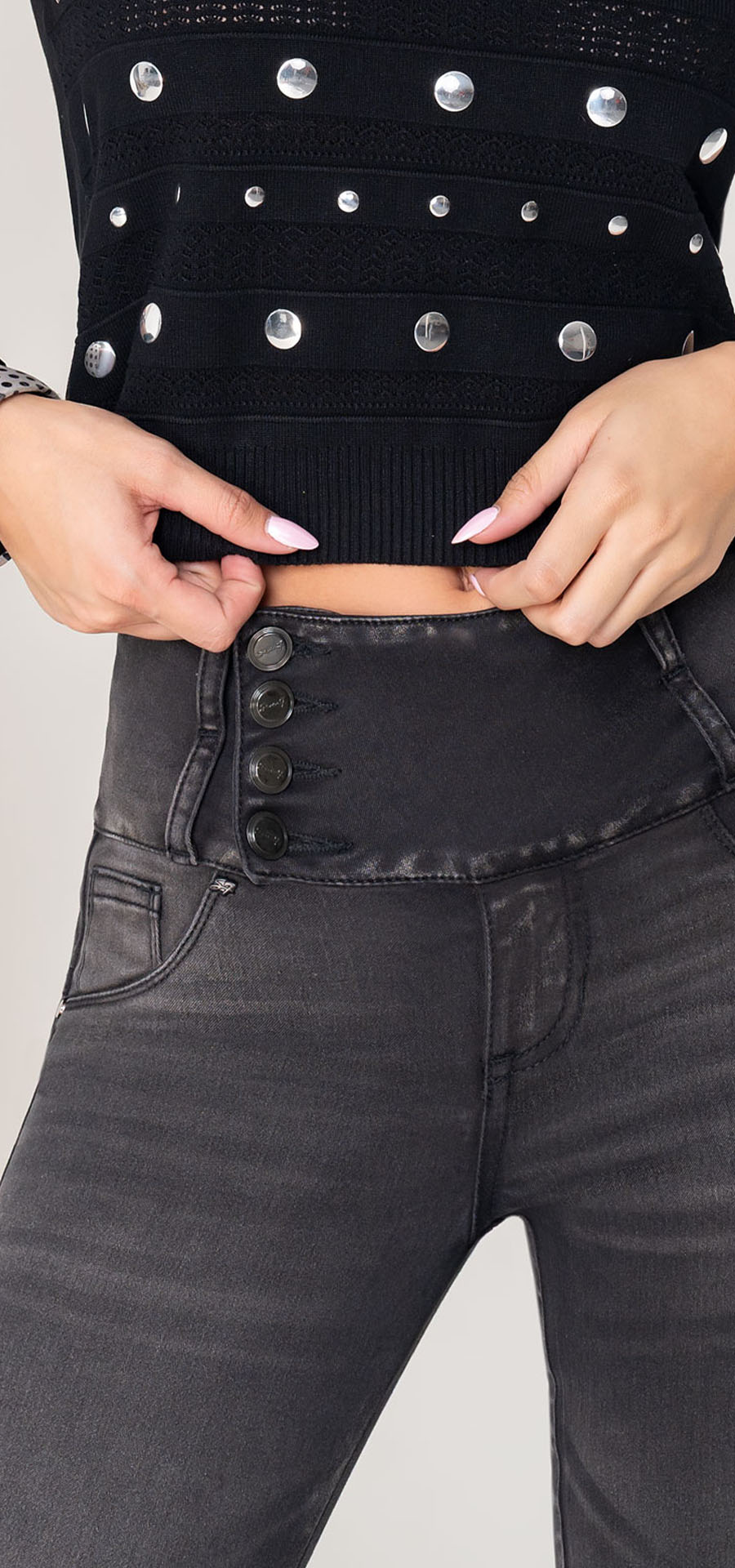 Ref. 700-1759 Jeans bota campana. Pretina alta control abdomen. Tono gris