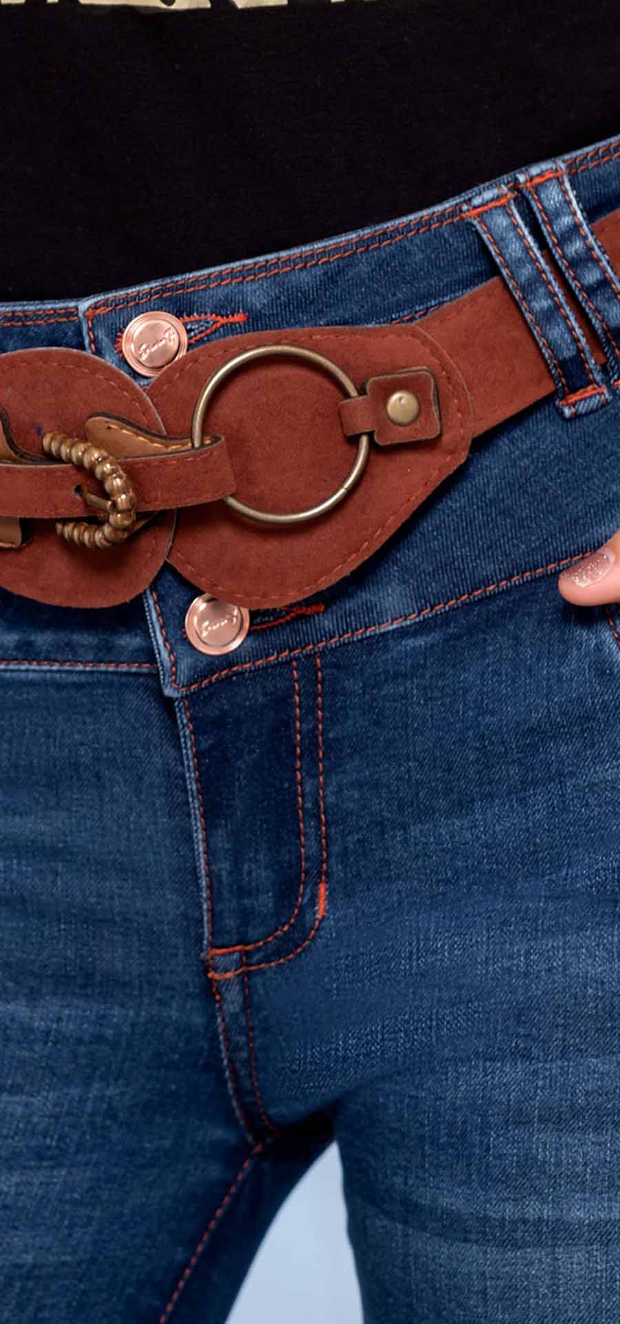 Ref. 700-1533 Jeans bota tubo. Pretina alta control abdomen. Tono azul medio