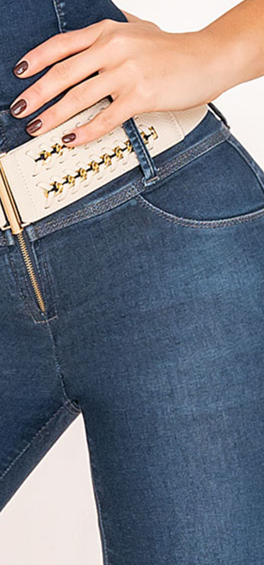 Ref. 700-1653 Enterizo en denim. Tono azul medio.