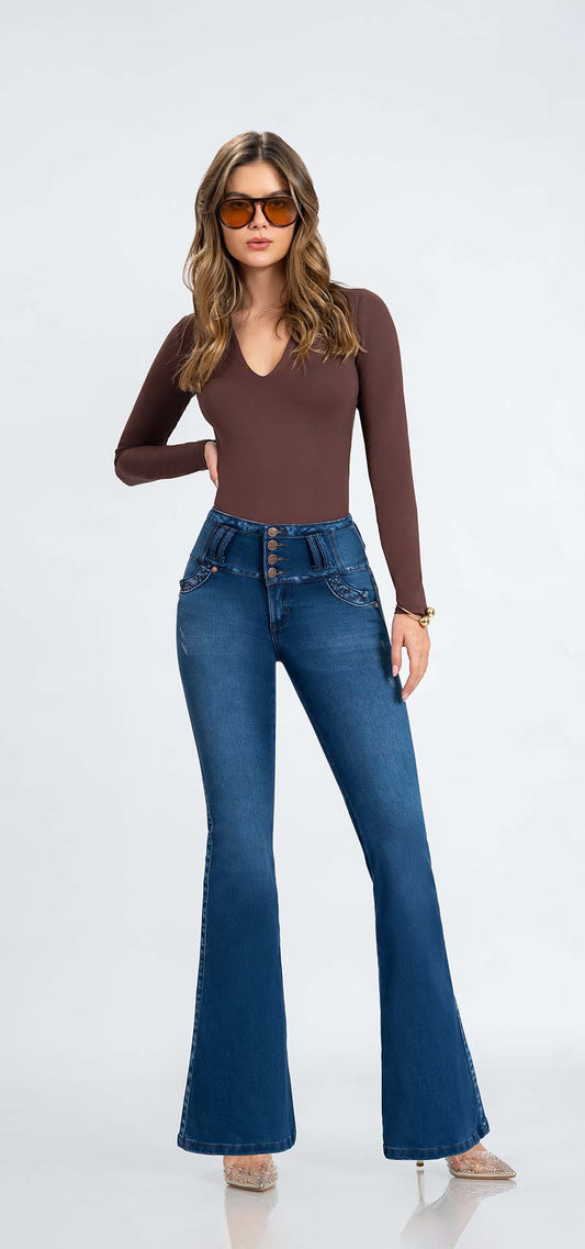 Ref. 700-1681 Jeans bota campana. Pretina alta control abdomen. Tono azul medio con brillos