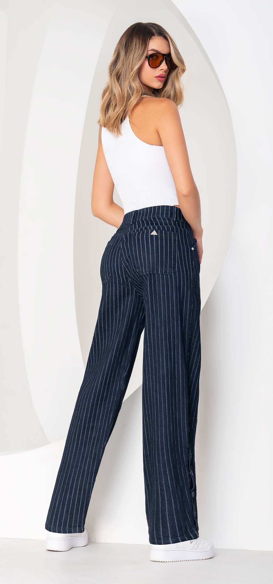 Ref. 700-1772 Jeans palazzo. Tiro alto 1 botón. azul oscuro