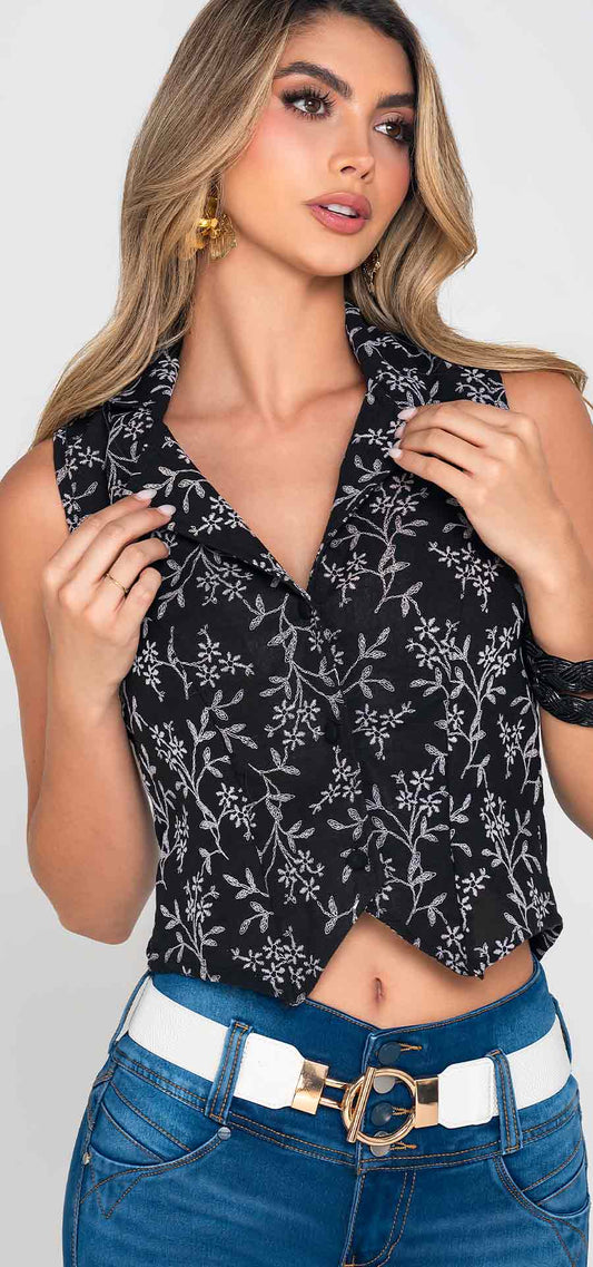 Ref. Y-115 Semi-fitted vest. Material Embroidered linen. Color black white