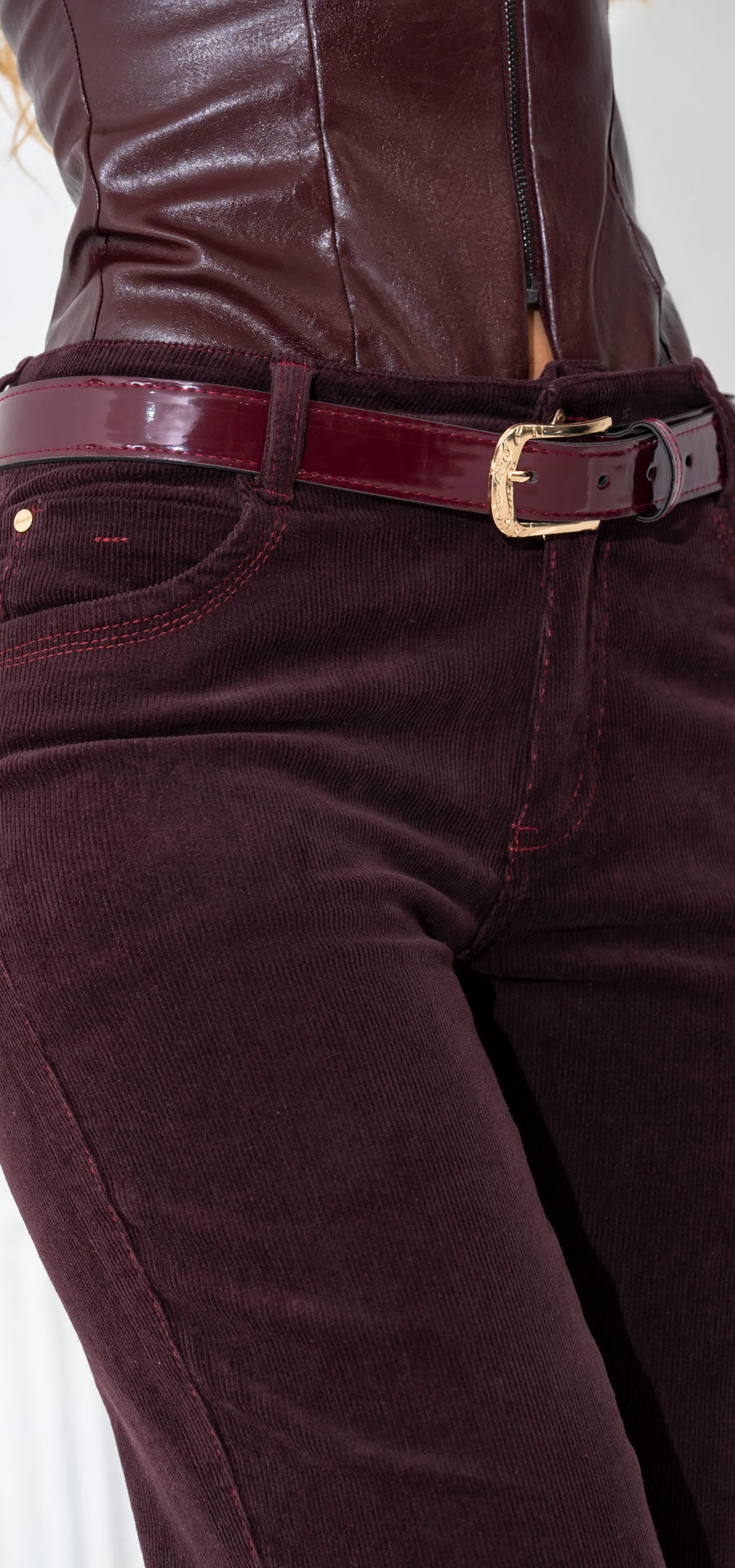 Pantalón Recto Borgoña en Corduroy – Ref. 700-1901, vista 3