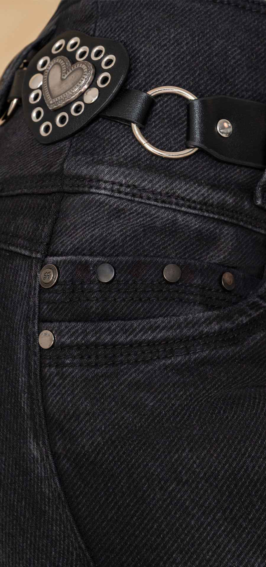 Jean Skinny Gris Oscuro Jacquard con Cinturón de Taches – Ref. 700-1912, vista 3